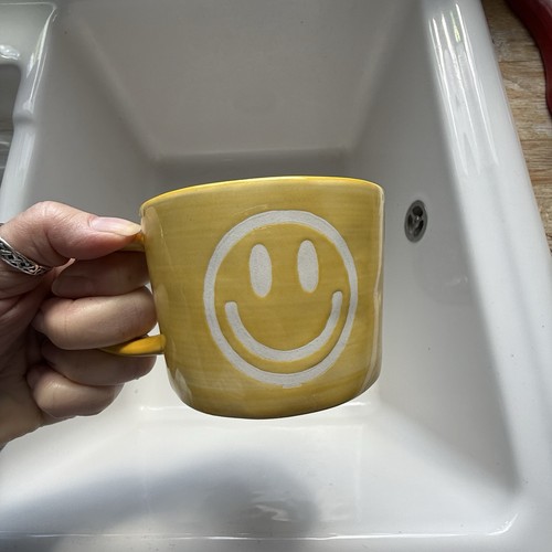 Oliver bonas yellow smiley - oliver,