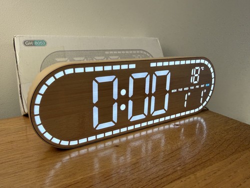 Wood effect led digital - effect, alarm