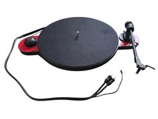 pro-ject elemental turntable - Red Tk 88