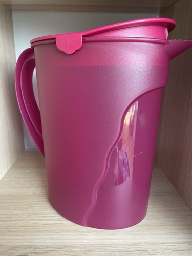 Tupperware jug water soda - jug,