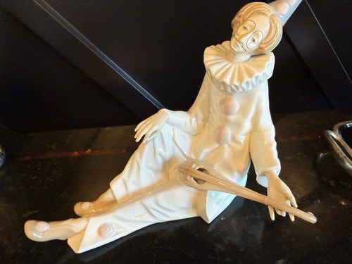 Lladro sitting clown sculpture - lladro,