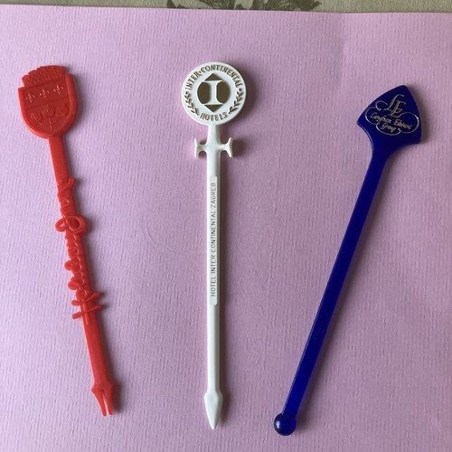 Vintage plastic cocktail - 3,