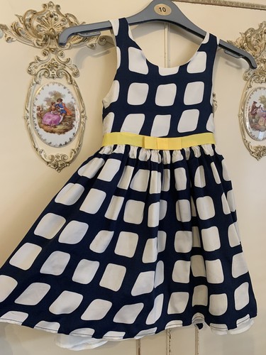 Girls age pretty dress - girls,