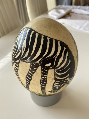 Ostrich egg hand - egg,