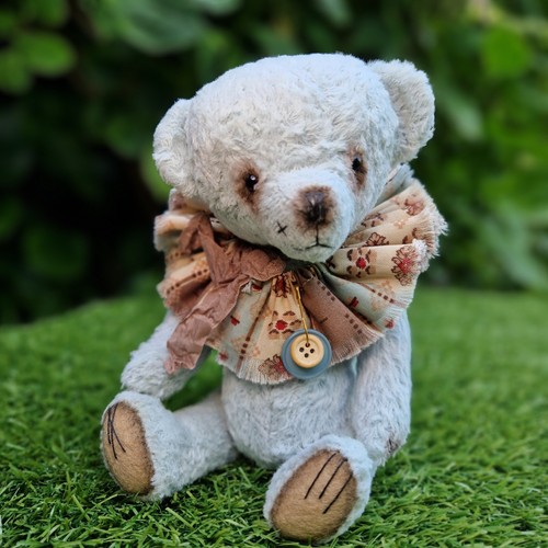 Wesley higgy bears - by, one