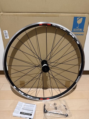 Rear road wheel r501a - rear,