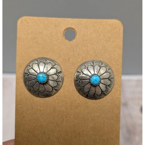 Navajo style sterling silver - style,