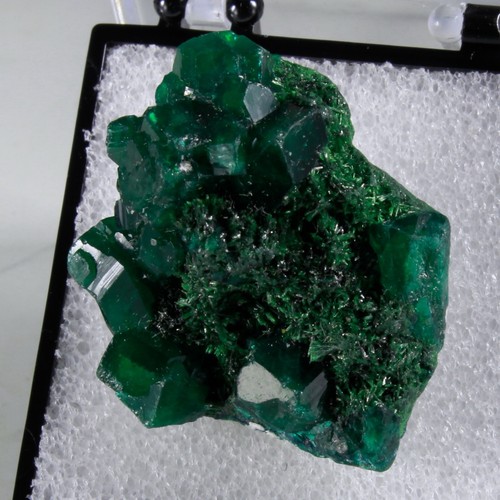 Stellar dioptase with fibrous - stellar,