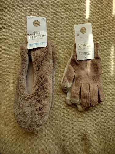 Bnwt primark winter gift - primark,