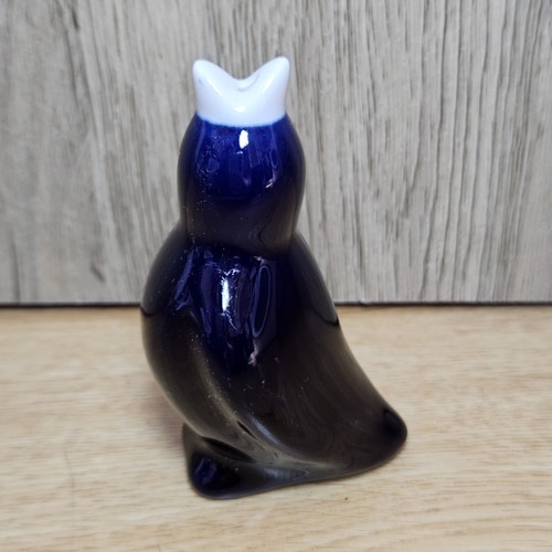 Navy blue duck goose - blue,