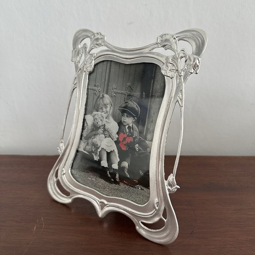 Art nouveau design silver tone - art,