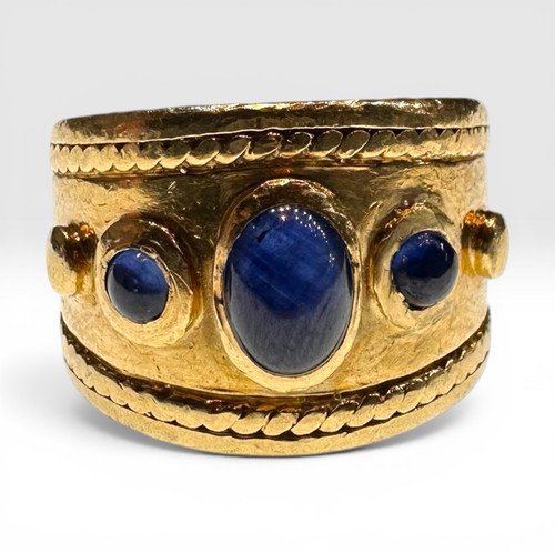 Yellow gold sapphire - yellow,