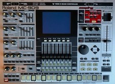 Roland MC-909 Groovebox Sampler Sequencer Synthesizer Workstation Tested Used