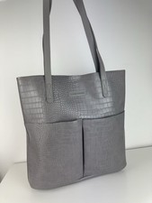 Claudia Canova grey