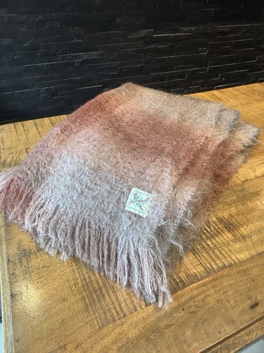 Vintage 1960 100 - 100%, mohair