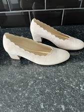  Court shoes Size 6.5 Suede Dusky Pink Wide Fitting