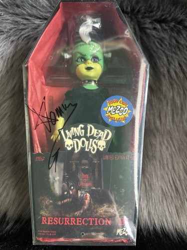 Living dead dolls resurrection - living,