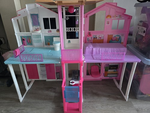 Barbie bundle town house car - barbie,