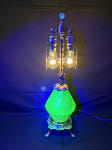 Czech uranium vaseline glass - uranium,