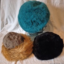 ​Vintage Hat Lot: Teal Fur Beret, Faux Fur Trapper, Black Russian Style Hat