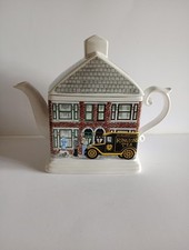 Wade Ceramics 1993 Made for Ringtons 1950's Collectors Teapot. Excellent/Unused.