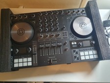 Traktor S4 MK3 DJ Controller