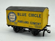 B4312 Peco Yellow Blue Circle Cement Goods Wagon OO Gauge Play Worn Used Cond.