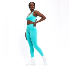 NWOT BuffBunny Form Seamless