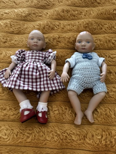 Small jointed porcelain - porcelain, dolls
