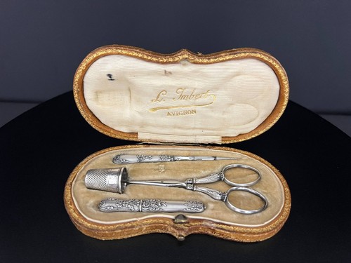 Silver sewing kit - , its