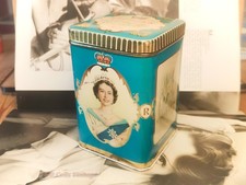Queen Elizabeth II 1953 Coronation Blue & Gold Royal souvenir vintage tea tin