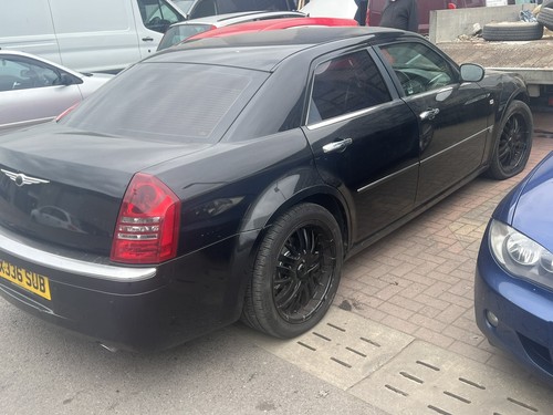Breaking chrysler 300c - 300c, crd