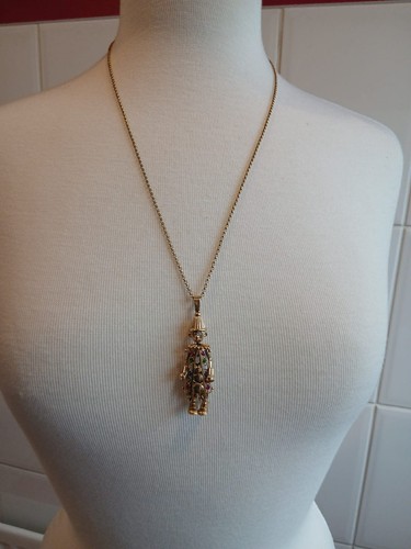 Large carat gold - 9,