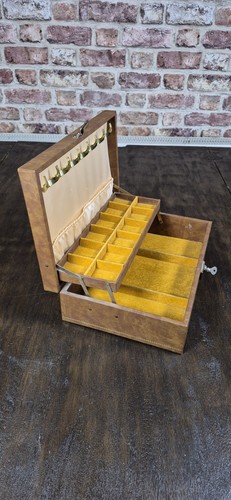 Vintage mele jewlery box - mele,