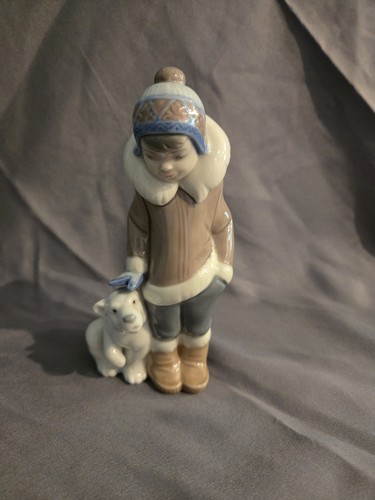 Lladro eskimo boy with - with, pet