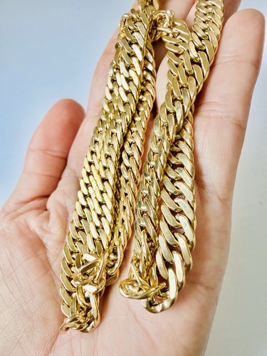 Pure 18k gold - 750, saudi
