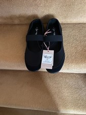 LADIES BLACK CANVAS SHOES