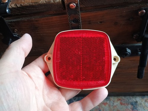 Butlers 1886 red reflector - butlers,