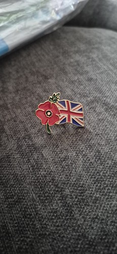 Union jack red poppies pin - jack,