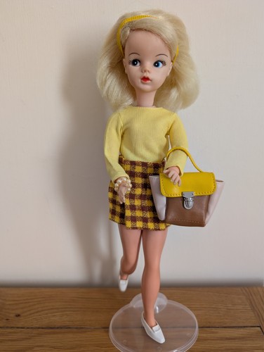 Sindy 1969 blonde walker - sindy,