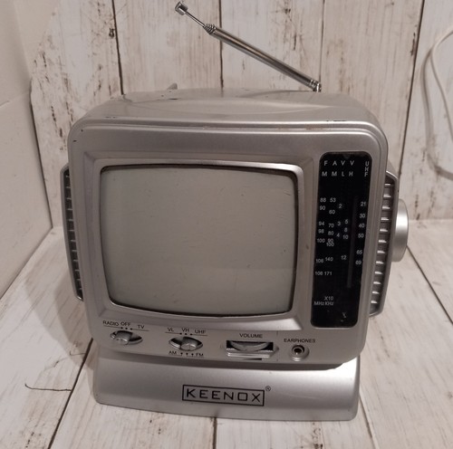 Old portable tv am fm - old,