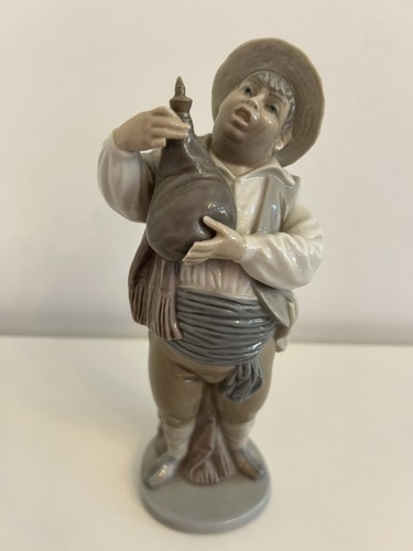 Lladro 5165 toast - a,