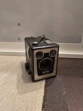 VINTAGE BROWNIE SIX-20 BOX