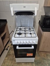 Freestanding Gas Single Oven Cooker has a separate grill at eye level