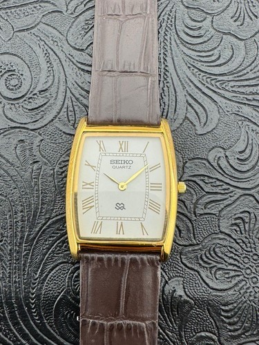 White dial vintage - seiko, slim