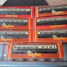 Hornby GWR Collett coaches