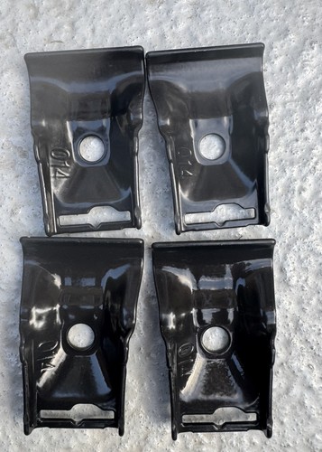 Thule metal bracket number