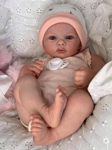 Realistic reborn baby - reborn,