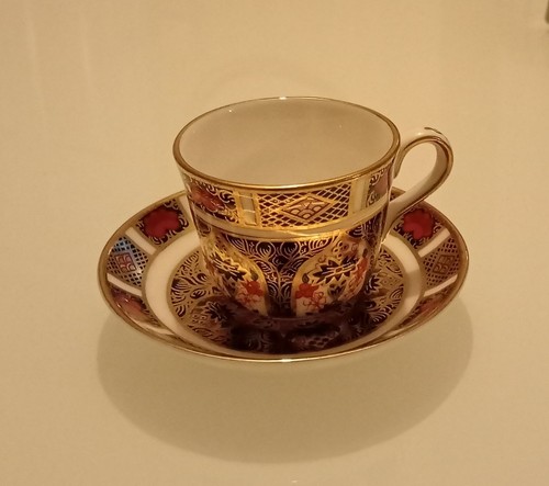 Royal crown derby 1128 imari - royal,
