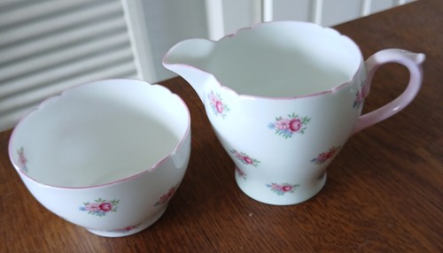 Vintage shelley dainty flowers - shelley,